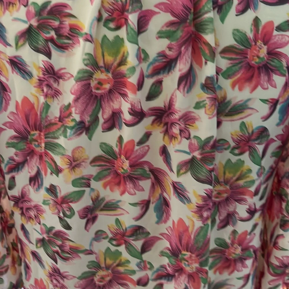 Only worn once get ready for summer three-quarter length arm’s tunic - Picture 4 of 4